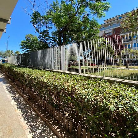 Direttamente Sul Lungomare Apartment Pescara Exterior foto